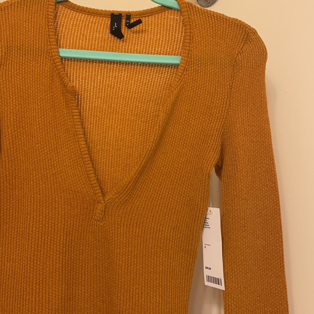 NWT Mustard soft tee